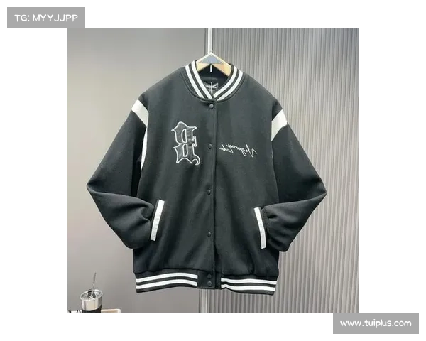 连帽衫甜瓜时尚穿搭指南让你轻松驾驭舒适与潮流完美结合 连帽衫甜瓜时尚穿搭指南让你轻松驾驭舒适与潮流完美结合